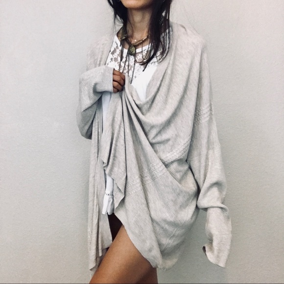 Brand new baggy thin knit cardigan - Picture 4 of 8